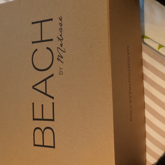 Beach by Maltisse Slipper inspired platform mule . Size 9 - Picture 4 of 11